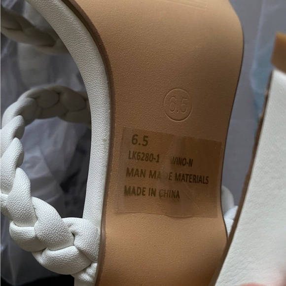 Fashion Nova Heels 6.5 - Picture 2 of 2